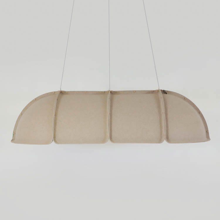 Begagnad taklampa Hood från Ateljé Lyktan i beige. Mått: höjd 60 cm, djup 124 cm och bredd 240 cm.  