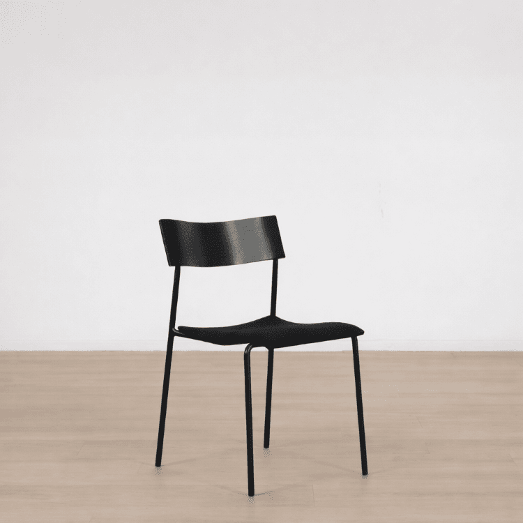 Begagnad konferensstol Campus från Lammhults i svart. Mått: bredd 47 cm, höjd 76 cm, sitthöjd 45 cm och djup 49 cm.