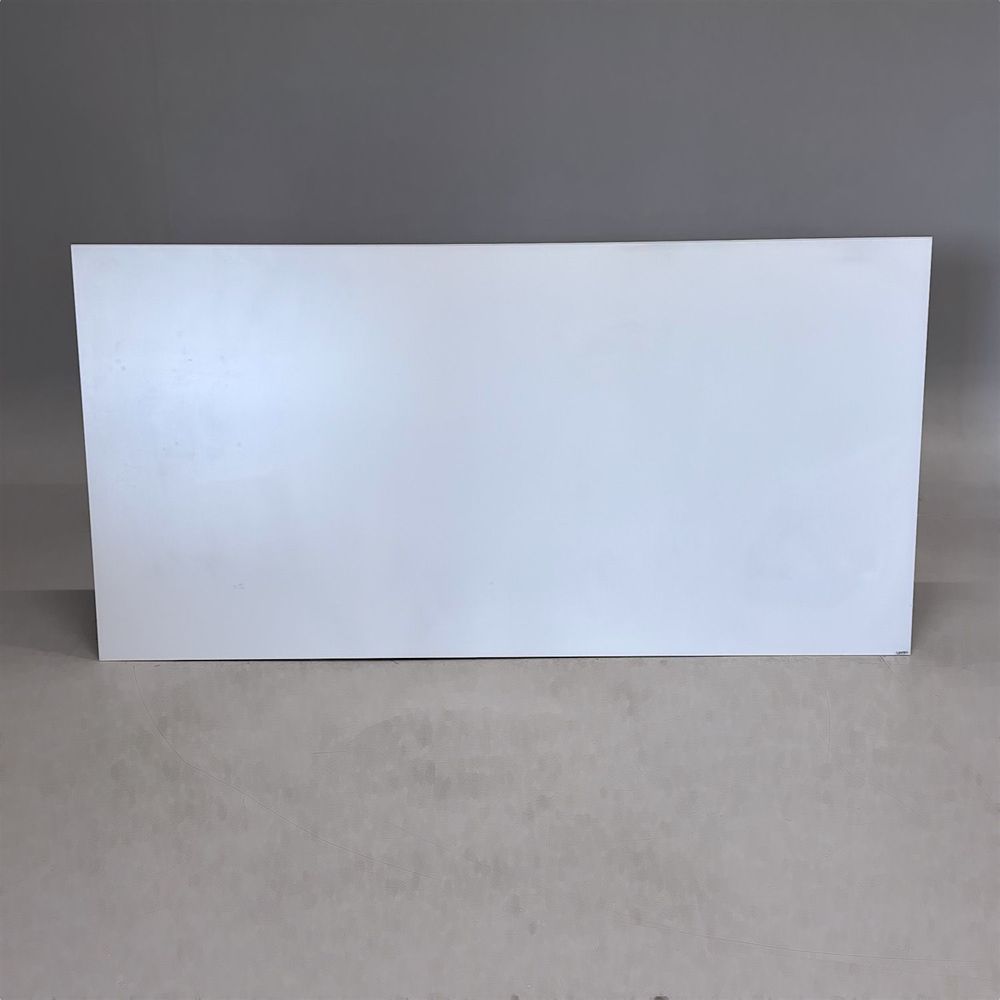 Begagnad grå glastavla Mood Wall från Lintex. Mått: bredd 200 cm och höjd 100 cm.
