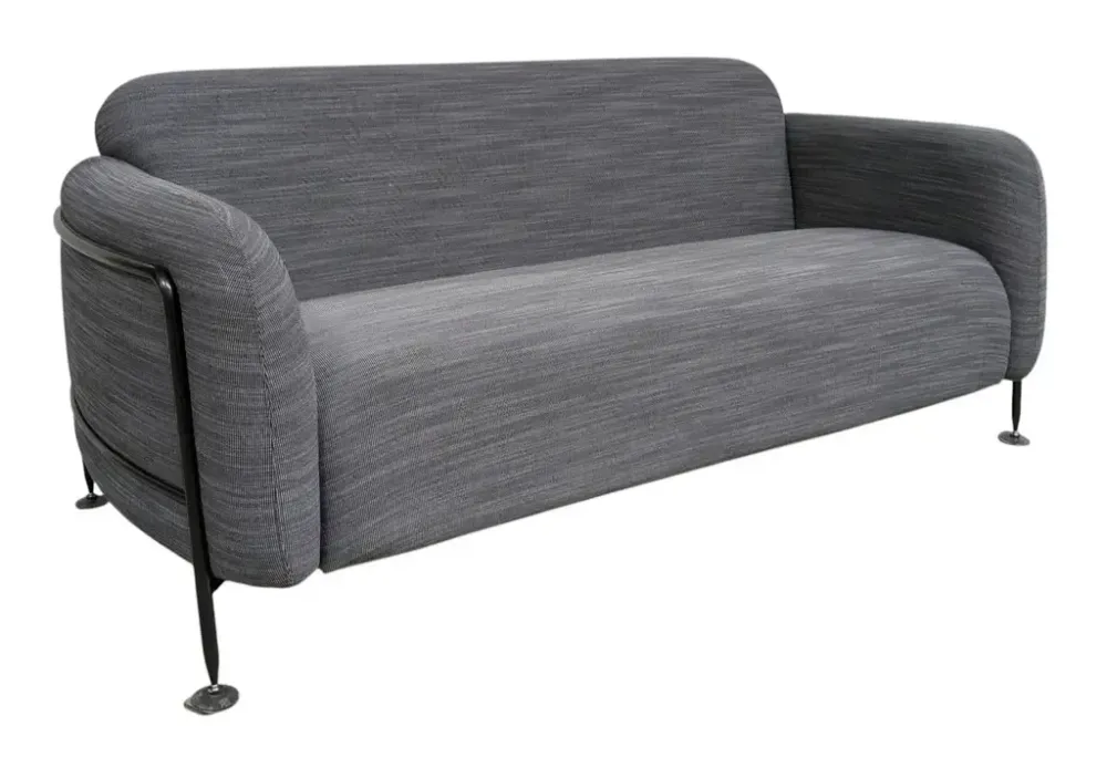 Begagnad soffa Mega från Massproductions i mörkgrått. Mått: höjd 79 cm, bredd 180 cm samt djup 90 cm, sitthöjd 42 cm. 