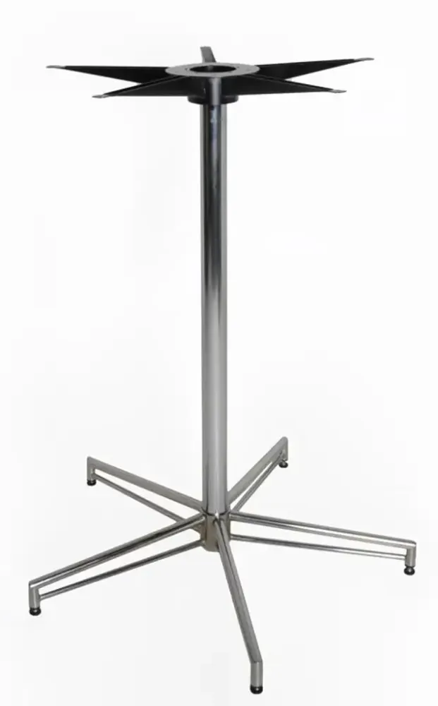 Johanson Designs pelarstativ X-bone XL i krom. Mått: höjd 110 cm, bredd 81 cm och djup 81 cm.