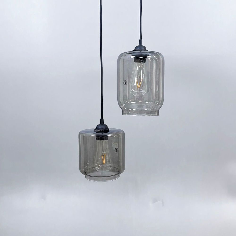 Begagnade taklampor Klovan från IKEA i grått. Mått: diameter 15 cm, höjd 15 cm, och 19 cm. 
