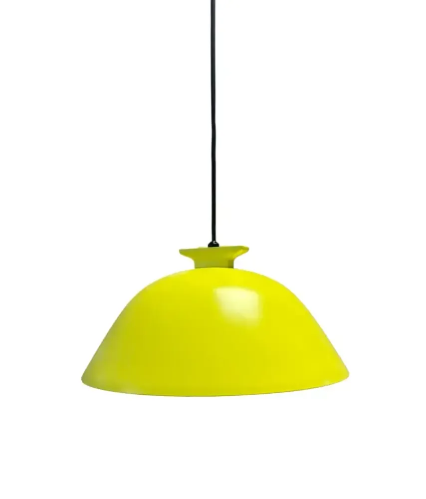 Begagnad taklampa Sempé från Wästberg gult. Mått: Diameter 20 cm. 