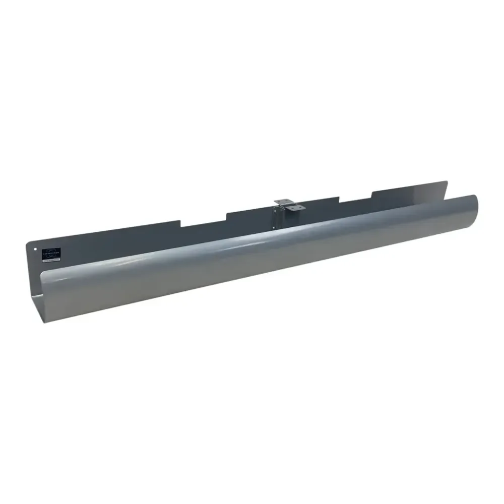 Begagnat kabeldike Axessline Liftpipe Tray från Forming Function i grått. Mått: Höjd: 10 cm, Bredd: 105 cm, Djup: 11 cm. 