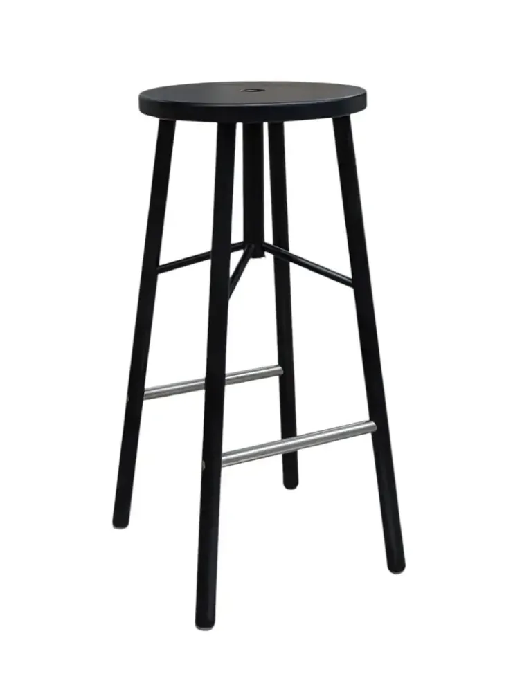 Begagnad barstol Sputnik 100 från NC möbler i svart. Mått: Höjd 75 cm x Bredd 36 cm x Djup 36 cm.  
