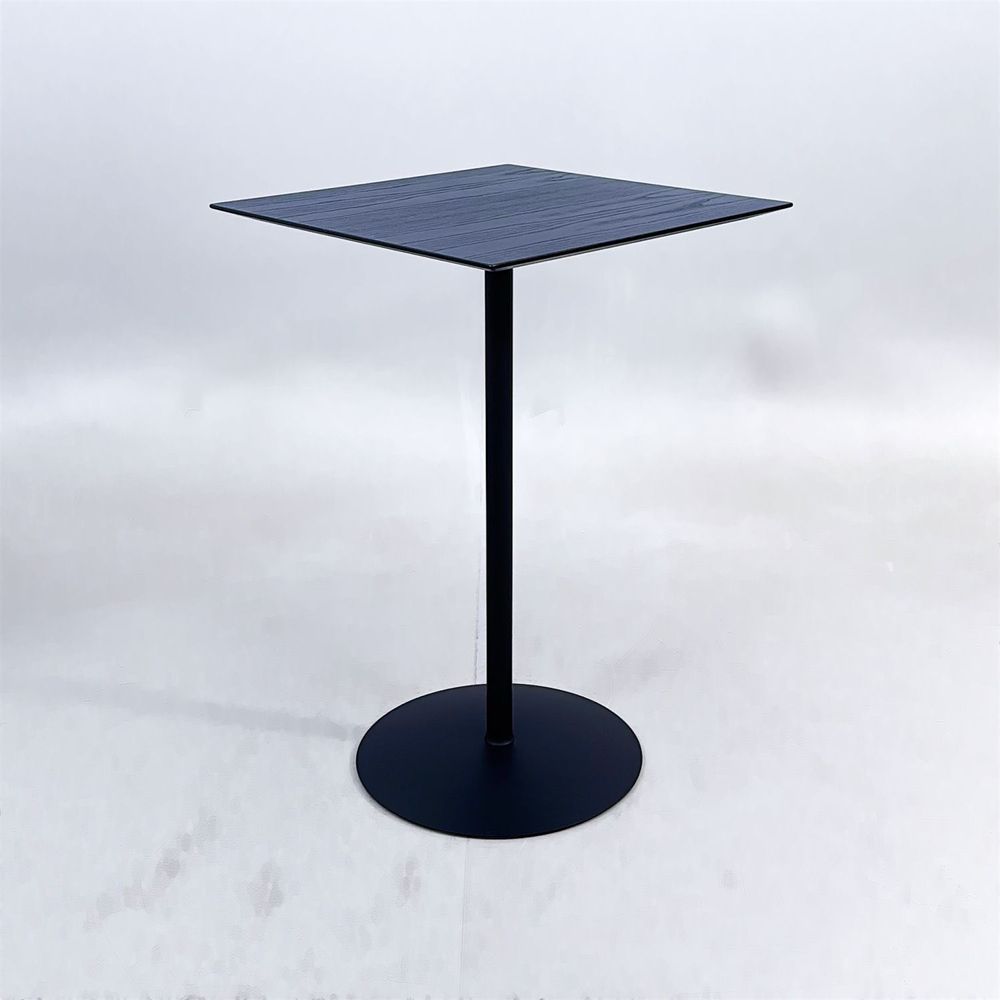 Begagnat barbord Stay från Johanson Design i svart. Mått: bredd 60 cm, djup 60 cm, höjd 90 cm.