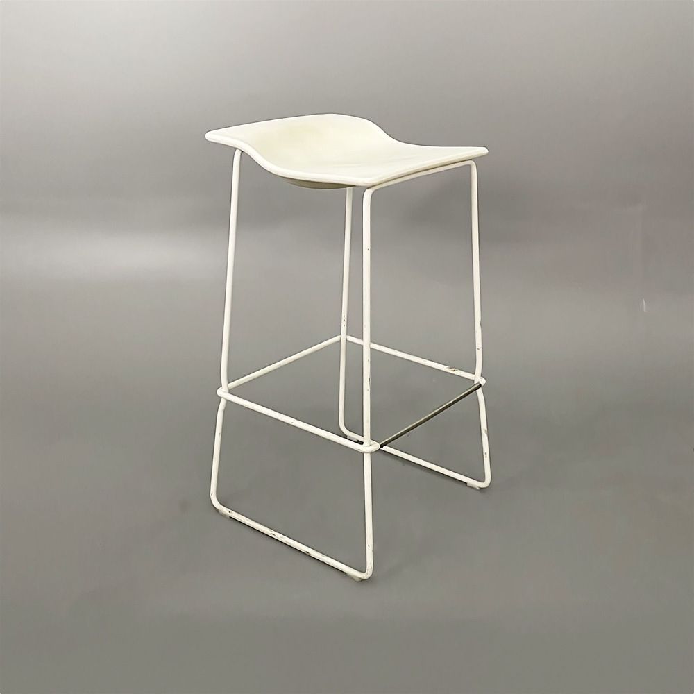 Viccarbe Last Minute begagnad barpall vit sitthöjd 75 cm