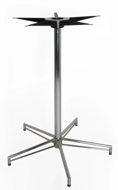 Johanson Designs pelarstativ X-bone XL i krom. Mått: höjd 110 cm, bredd 81 cm och djup 81 cm.