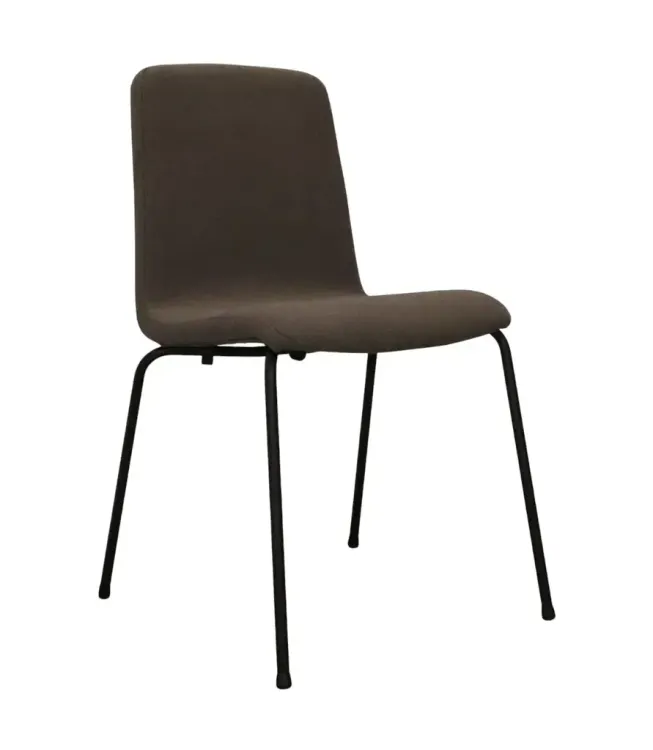 Begagnad konferensstol Haga från Edsbyn i brunt med svarta metallben. Mått:  Höjd 84 cm x Bredd 48 cm x Djup 48 cm, Sitthöjd: 43 cm. 