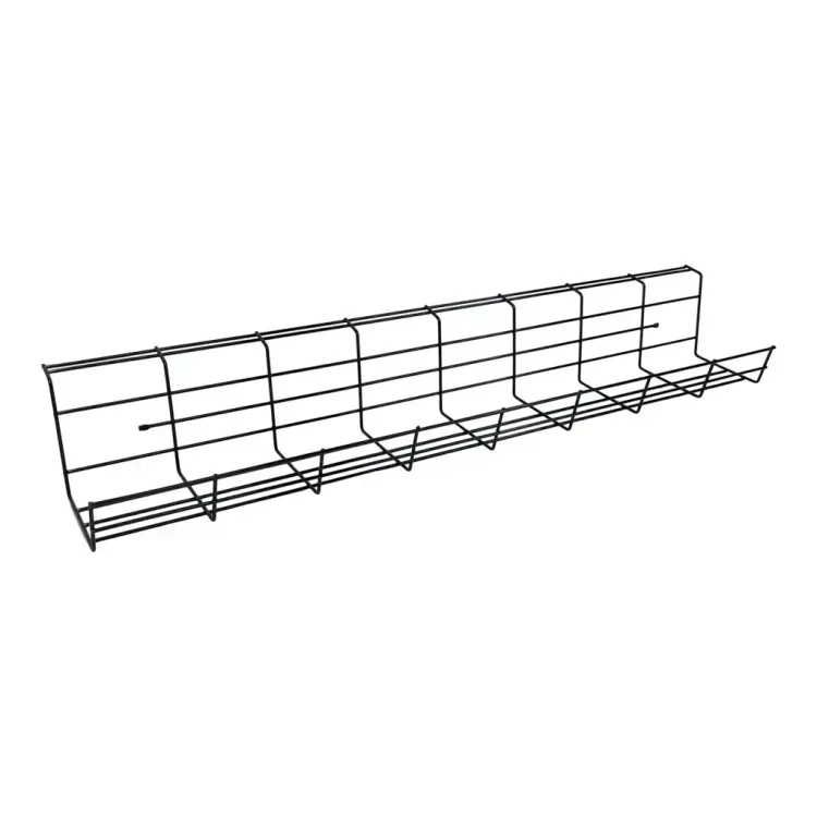 Svart kabelkorg från Forming Function som monteras under skrivbordet. Mått: höjd 10 cm, bredd 72 cm och djup 16 cm.  