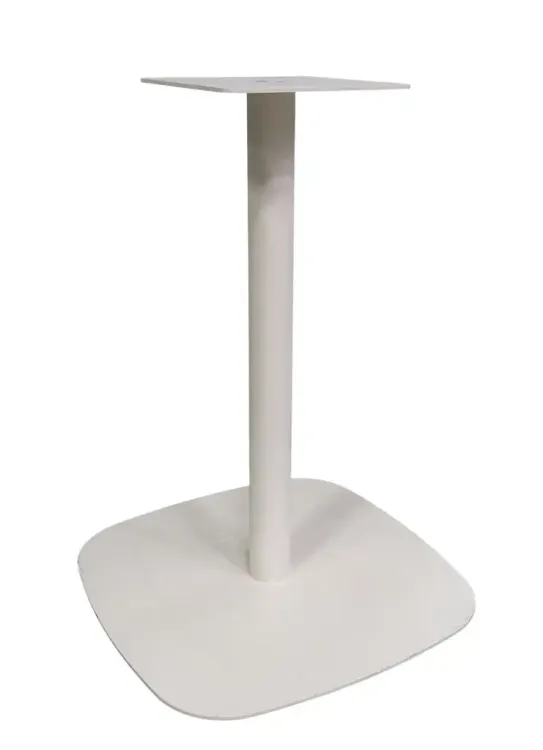 Begagnat pelarstativ Nobis från Offecct i vit färg. Mått: Höjd 71 cm x Bredd 51 cm x Djup 51 cm.