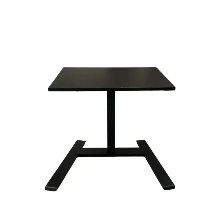 Begagnat höj och sänkbart skrivbord från ROL Ergo i svart. Bordsskiva 80x60 cm, Höjd 71-120 cm, Underrede Bredd 90 cm x Djup 70 cm.