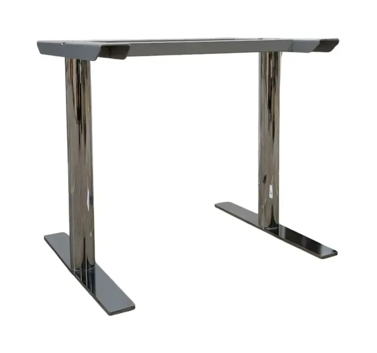 Begagnat bordsstativ Ceasar T från EKV i krom. Mått: Höjd 70 cm x Bredd 80 cm x Djup 62 cm.