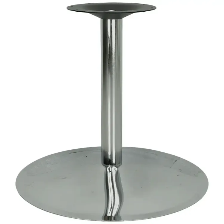 Begagnat pelarstativ i krom från EFG. Mått höjd 49,5 cm, bredd 55,5 cm, djup 55,5 cm. 