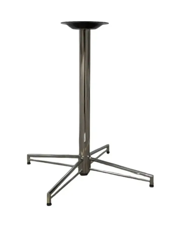 Begagnat pelarstativ från Johanson Design i krom. Mått: Höjd 70 cm, Bredd 65 cm, Djup 65 cm.
