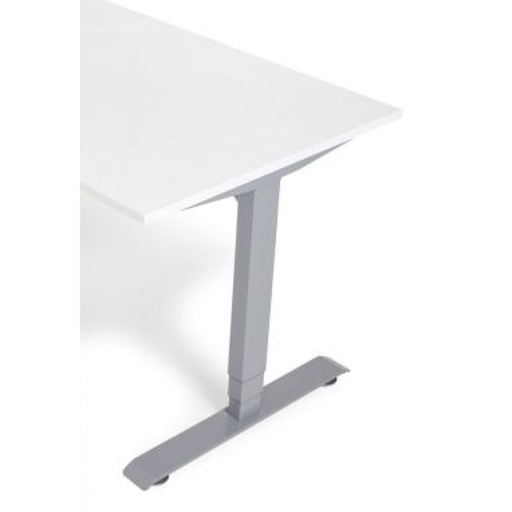 Stativ från SA Möbler i silver.