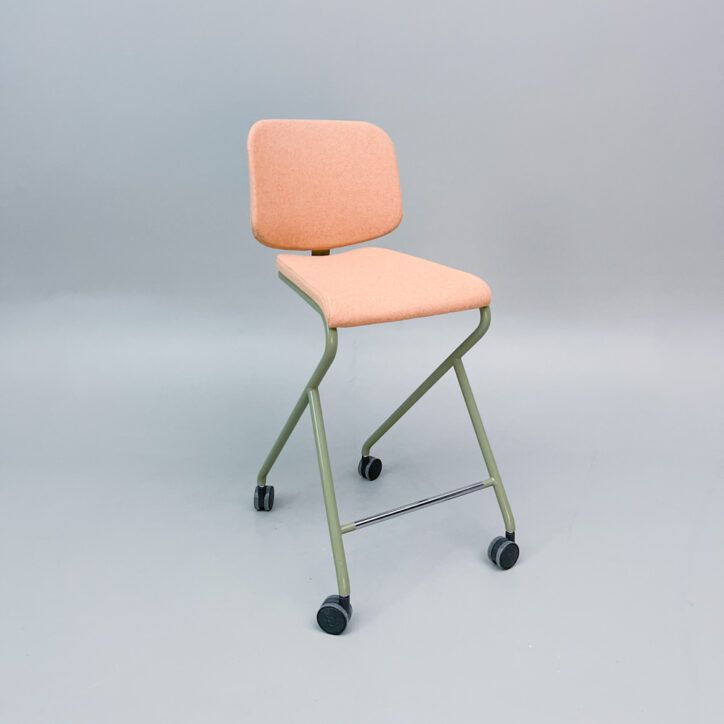 Begagnad-barstol-Lammhults-orange