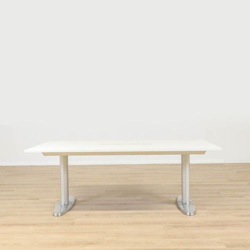 Konferensbord