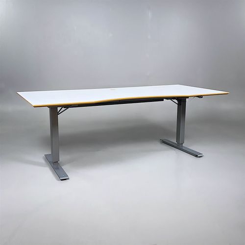 Höj och sänkbart skrivbord övriga