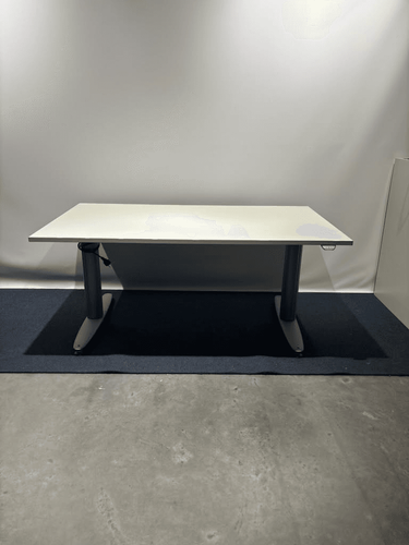 Höj och sänkbart skrivbord