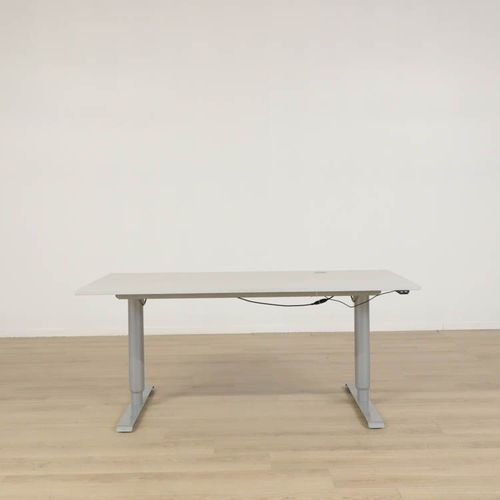 Höj och sänkbart skrivbord