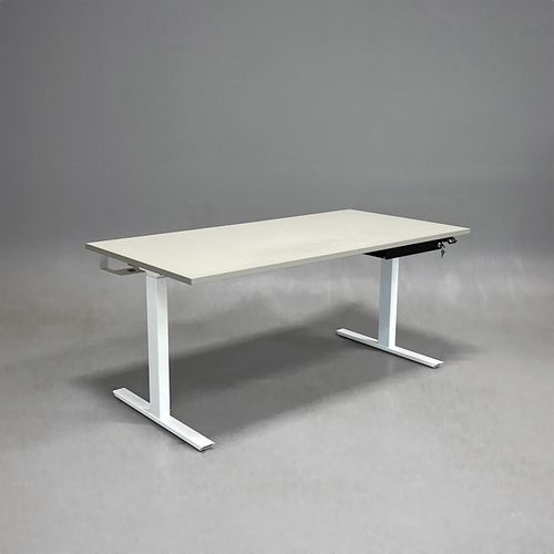 Höj och sänkbart skrivbord