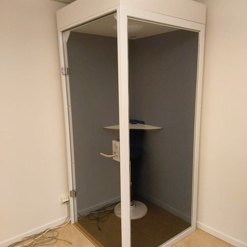 Telefonbås