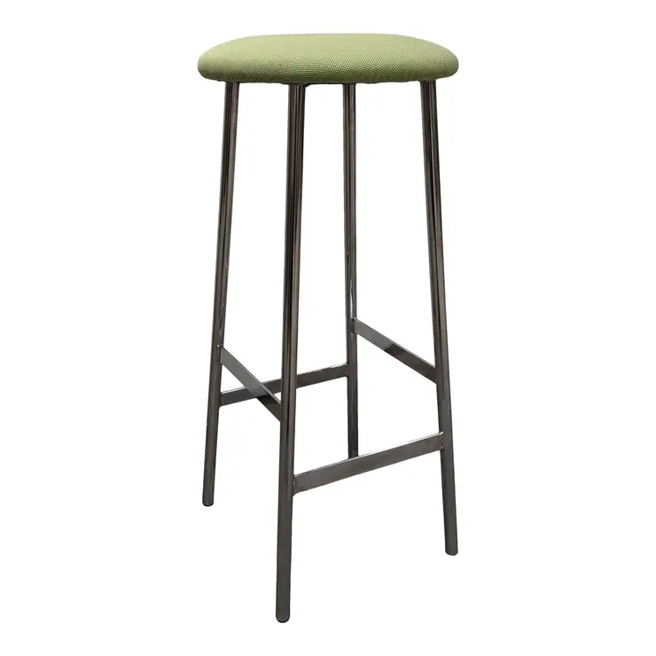 Begagnad barstol från Johanson Design modell Sputnik. Med grön sits och kromstativ. Mått: Höjd 82 cm x Bredd 37 cm x Djup 37 cm.