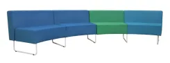 Begagnad modulsoffa Gap Café från Swedese klädd i blått och grönt tyg. Mått: höjd 75 cm, bredd 375 cm, djup 65 cm, sitthöjd 45 cm. 