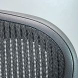 Begagnad kontorsstol modell Areon B från Herman Miller i svart mesh. Mått: Sitthöjd justerbar från 40 till 55.2 cm