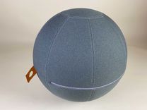 Begagnad balansboll Office Ballz från Götessons. I grönt tyg. Mått: diameter 65 cm. 