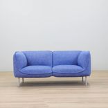 Begagnad blå 2-sits soffa Gather från Edsbyn i blått tyg. Mått: Höjd: 73 cm Sitthöjd: 42 cm Bredd: 155 cm Djup: 75 cm. 