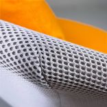 Begagnad fåtölj Netframe från Offecct i orange/grå färg. Mått bredd: 98 cm, djup: 83 cm och höjd: 74 cm, sitthöjd 40 cm. 