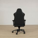 Begagnad Gamingstol/kontorsstol Phoenix Tier 3 från Svivs i svart. Mått: Sitthöjd: 44-51 cm, Sittdjup: 51 cm, Sittbredd: 51 cm. 