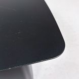 Begagnat soffbord Metal Side Table Large från Vitra i svart. Mått: bredd 70 cm, djup 31.5 cm och höjd 35.5 cm. 
