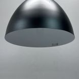 Begagnad svart taklampa Bellevue. Mått: diameter 24 cm och höjd på 34 cm.  