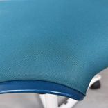 Begagnad kontorsstol med sadelsits Capisco Puls 8020 från HÅG i blått. Mått: Höjd 47 cm - 56 cm. 