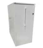 Begagnat vitt towerskåp från Edsbyn. Mått: Höjd 90 cm, Bredd 43 cm, Djup 80 cm. 