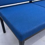 Begagnad soffa Reform från Johanson Design i blått med svarta ben. Mått: Bredd 180 cm, djup 65 cm och sitthöjd 46 cm.