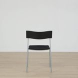 Begagnad konferensstol Campus från Lammhults i svart. Mått: bredd 47 cm, höjd 76 cm, sitthöjd 45 cm och djup 49 cm. 