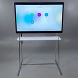 Begagnad interaktiv touch display från Cisco, modell Spark Board 55. I vit/krom. Mått bredd: 128 cm, djup: 96 cm och höjd: 163 cm. 