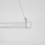 Begagnad golvlampa Neon Tube Led i vitt från Hay. Mått: bredd 150 cm, diameter 3 cm. 