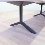 Begagnat konferensbord Funk från Lammhults i vitt med kabelbox och eluttag. Mått: Längd: 420 cm, Bredd: 120 cm, Höjd: 73 cm. 