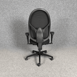 Begagnad kontorsstol Active R3 Mesh från Malmstolen i svart med armstöd, Mått: Sitthöjd ca 40-56 cm. 