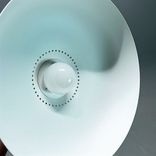 Begagnad taklampa från Ateljé Lyktan, modell Pendel Era i vit färg. Mått: diameter 35 cm och höjd 16 cm. 