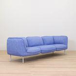 Begagnad soffa Gather från Edsbyn i blåmelerat tyg. Mått: Höjd: 73 cm Sitthöjd: 42 cm Bredd: 235 cm Djup: 80 cm. 