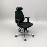 Begagnad kontorsstol Ronna från Officeline i svart med kromat fotkryss i metall. Mått: Sitthöjd 39–52 cm. 