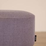 Begagnad sittpuff Konnekt  från Swedese i lila. Mått: höjd 40 cm, diameter 50 cm. 
