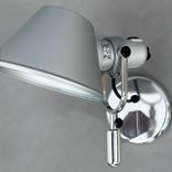 Begagnad vägglampa Tolomeo Faretto från Artemide i Aluminium. Mått: Djup 25 cm, Höjd 23 cm. 