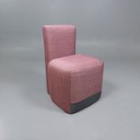 Begagnad stol med hjul Season från Viccarbe. Helklädd sits och rygg i mörkrosa. Med dolda hjul. Mått: bredd 52,5 cm, djup 56 cm, höjd 80 cm. 